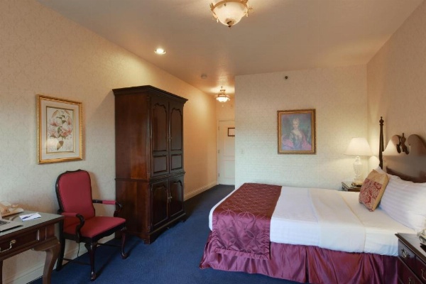 Carlyle Hotel image 8